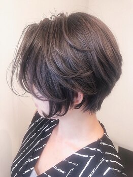 ソフィーズデザイン(Sofi's design)の写真/話題のイノアオイルカラー導入！4種類のカラー剤でお客様の髪質に合わせてご提案します！