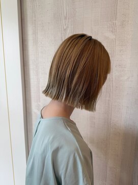 ヘアーアンドライフミルコ(miRuko) 切りっぱなしボブ