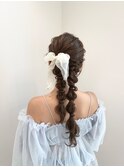 ツイン編み下ろしヘアアレンジ