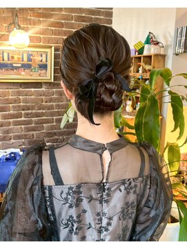 アズグロウヘアー(AS GROW HAIR) 大人可愛いクラシカルシニヨン