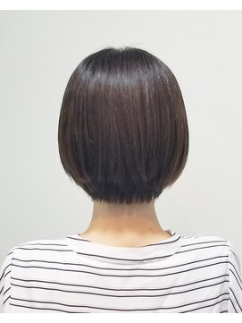 ルルクス ヘアーサロン(LuLux) シンプルショートにグレージュカラー