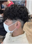 ツイストパーマ無造作パーマメンズマッシュ刈り上げツーブロック