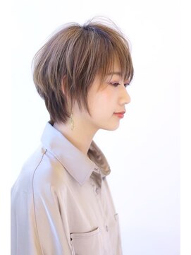 オーロ 西大寺店(ORO) 動きのあるフェミニンショート