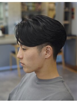 レタッチバイフィフス(RETOUCH by fifth) センターパートカルマヘアニュアンスパーマ韓国シャドウパーマ