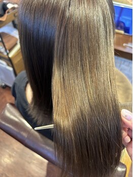 リヒト ヘアデザイン(Licht hair design)の写真/当店自慢の髪質改善トリートメントで、お悩みを改善◎思わず触りたくなる、指通りなめらかな艶髪に☆