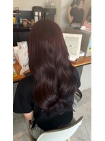 アミ(Ami) ツヤ感ボルドーカラー 王道ロング