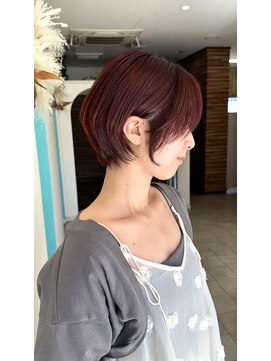 ルヴェール 茜部店(Le Vert) ボルドーカラーのショートボブ