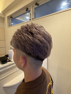 刈り上げデザインカラー