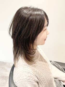ストフ(stof) レイヤーカット/ハッシュカット/インナーカラー/ベージュカラー