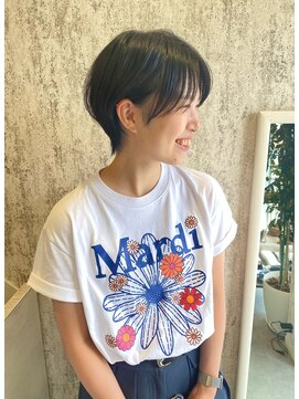 ヨル(Jor) くびれショートstyle♪