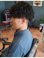 バーバーグリッチ(BARBER GLITCH) ツイストパーマ