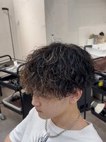 エース(ACES)&nbsp;シャドウパーママッシュ/波巻きパーマ/ツーブロック／ツイスパ