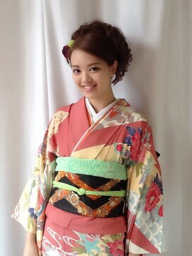 マニス(manis) やわらかな質感のキュートスタイル×ベージュピンク