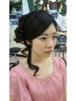 エリアデュクス(AREADEUX)&nbsp;片編み込み＆ハーフダウン