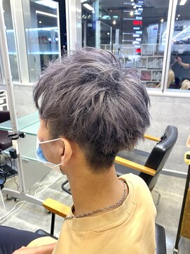 キャラ シャローネ 池袋(Chara Chalone) ラベンダーグレー/ツーブロックショートスタイル【池袋/本松】