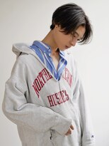 ライラ(Lyla)&nbsp;バームで簡単スタイリング　センターパートハンサムショート2