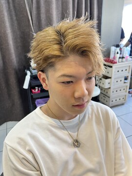 アイズ 海老名(AIZU) ブロンドミルクティーベージュ　ブリーチカラーダブルカラー韓国