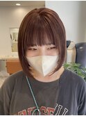 ミニボブ　ボブ　外ハネボブ　ミディアムヘア　オレンジベージュ
