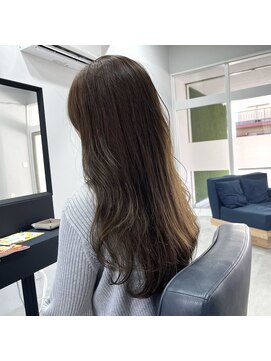 チーク(CHiiK) グレージュ