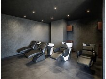 グロー 浦安店(glow)の雰囲気（スパ専用シャンプーブースで癒しの空間[浦安/浦安駅/髪質改善）