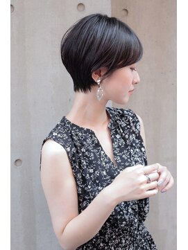 ロンドグロワール 大宮(Lond Gloire) 地毛風カラー黒髪切りっぱなしボブ/小顔ショートボブ/大宮