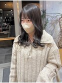 暗めグレージュ