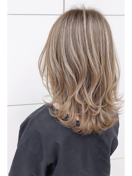 モアナ バイ ヘッドライト 武蔵小杉店(Moana by HEADLIGHT) Moana【武蔵小杉】#ミルクティーベージュ#レイヤーカット