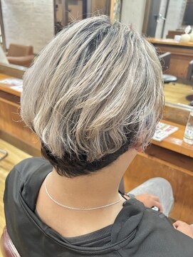 ララ(LALA) ホワイトカラー、メンズスタイル