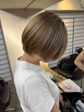 ジュール サウス 新宿南口(Joule South) ブリーチ1回 ミルクティーカラー◎