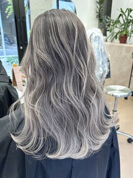 ヌエン 渋谷(NU/EN) 冬カラー/バレイヤージュ/アッシュグレージュ/ハイライト/くびれ