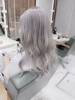 デイズ(days)&nbsp;ブリーチハイトーン 淡色ラベンダーシルバー ロングレイヤー