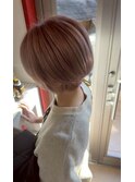 ピンクベージュ