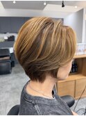 ショートボブ