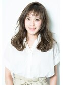 クシャっとショートバングの抜け感ミディ