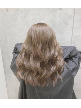 エヌプラス(N+) 黒髪グラデヘアーオリーブグレー小顔に見せるヘアココアベージュ