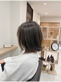 オリーブグレージュ/透明感