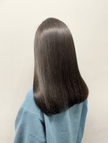 ロットアニバース(lott annibirth)&nbsp;【髪質改善】シルバーグレー/艶髪/透明感/トリートメント