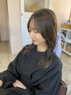 キュオンシア(CUEON. ciea) 透明感オリーブベージュ