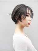大人かわいい黒髪ショートボブ　毛先パーマ