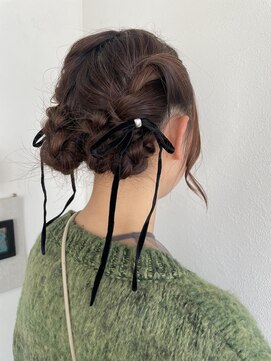 アクイール(ACCUEILLIR) ツインお団子ヘア