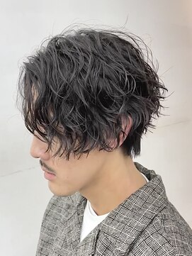 アーバンスタジオトウキョウ 下北沢店(URBAN STUDIO TOKYO) スパイラルパーマセンターパートミディアム