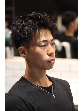 キングスマントーキョー 三鷹店(KINGSMAN TOKYO) スパイキーパーマ