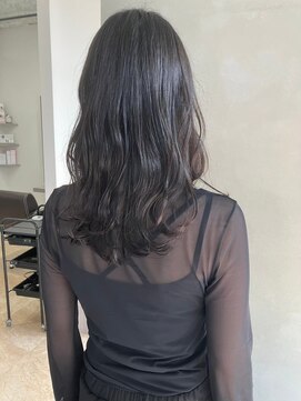 ふんわり揺れる大人の艶感セミロング