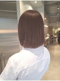 冬の大人ボブ◎前下がりストレート×ツヤ髪ラベージュ