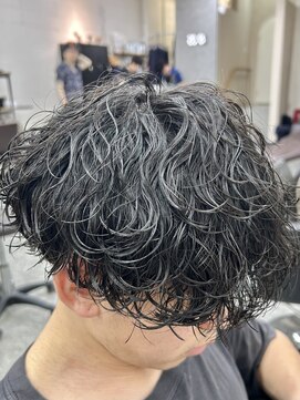 グロップ 町田(GLOP) 動きが出るメンズ波巻きパーマ