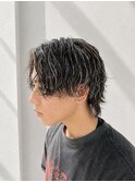ツイストパーマ　刈り上げマッシュ無造作ツーブロック眉毛メンズ