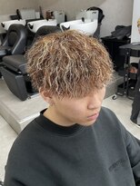 ジレス(Jiles)&nbsp;【ツイストスパイラル】【茶金メッシュ】【メンズパーマ】