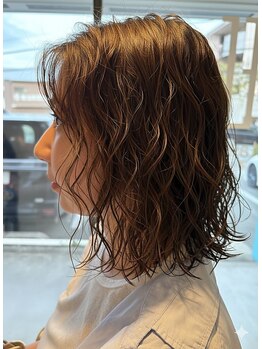 ジルトータルビューティーサロン 河内花園店 (JILL)の写真/大人女性の悩みに寄り添う◎パーマで毎朝楽チン！エイジングサインをカバーし、若見えヘアを叶えます☆