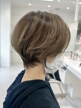 アッシュ 横浜西口店(Ash) 横浜脱白髪染めハイライトショート