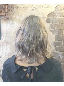 マギーヘア(magiy hair) magiy hair【nishibe】シルバーホワイト